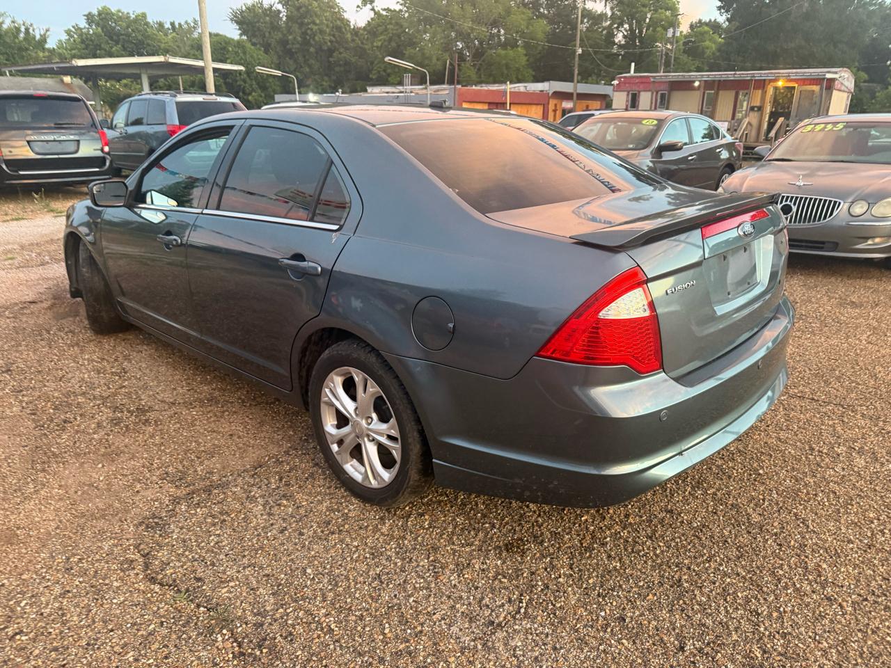 Ford Fusion SE 2012