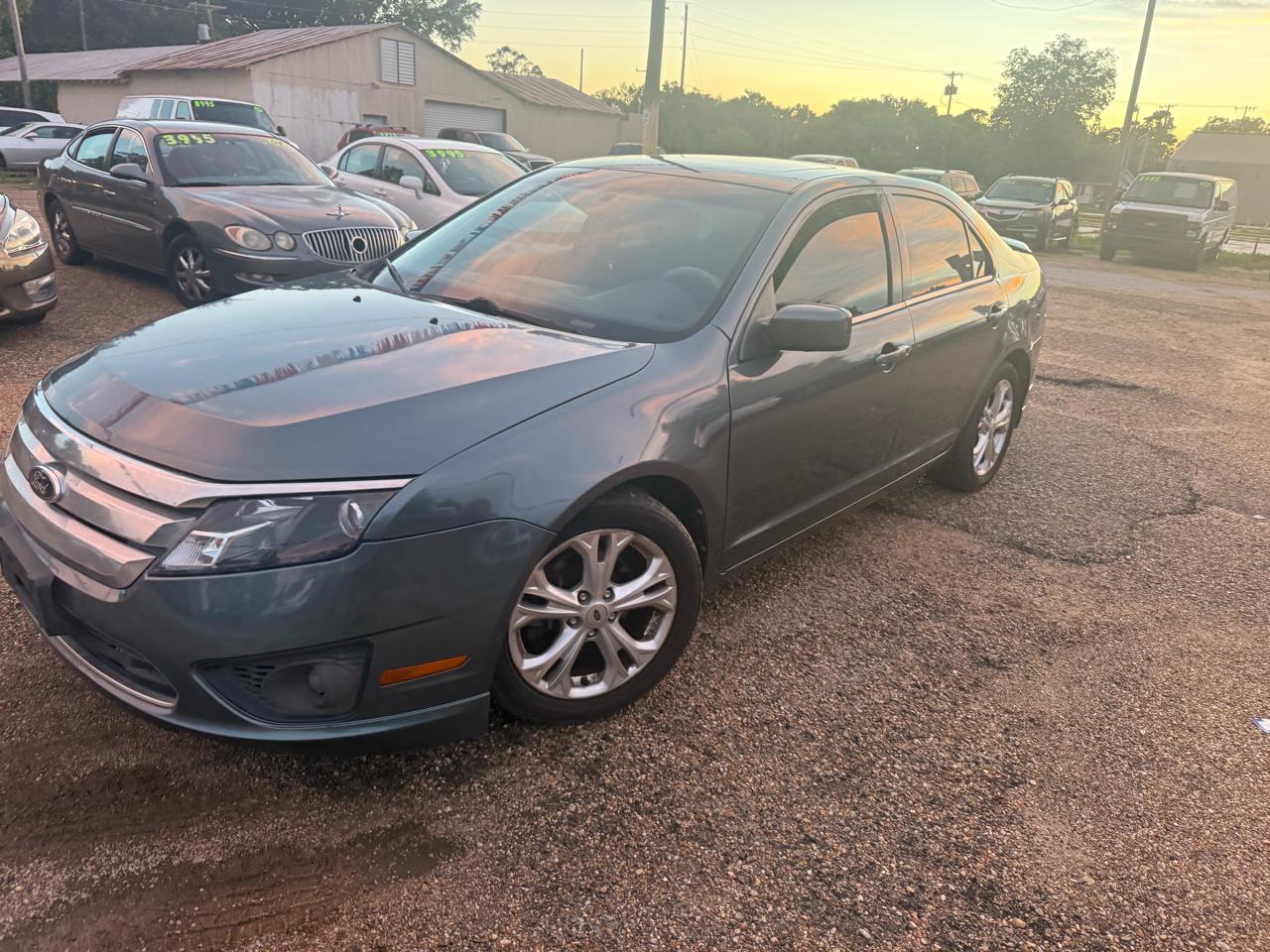 Ford Fusion SE 2012