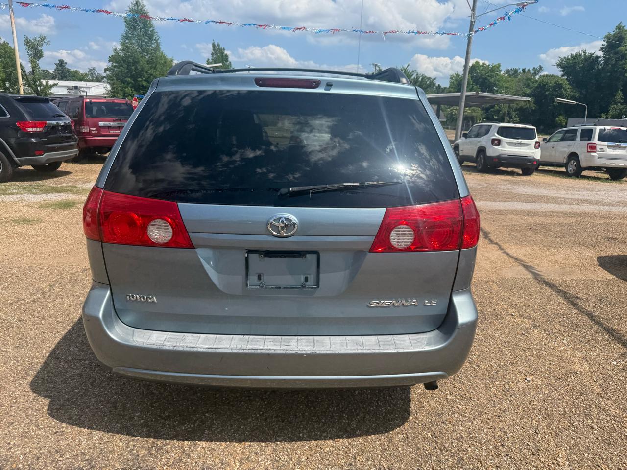 Toyota Sienna CE FWD 7-Passenger 2007