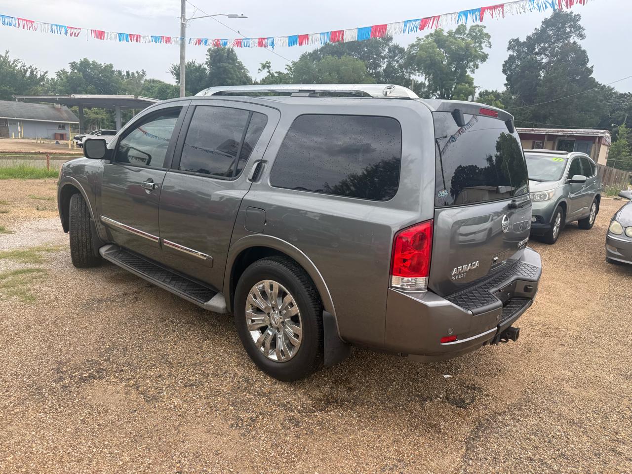 Nissan Armada Platinum 4WD 2015