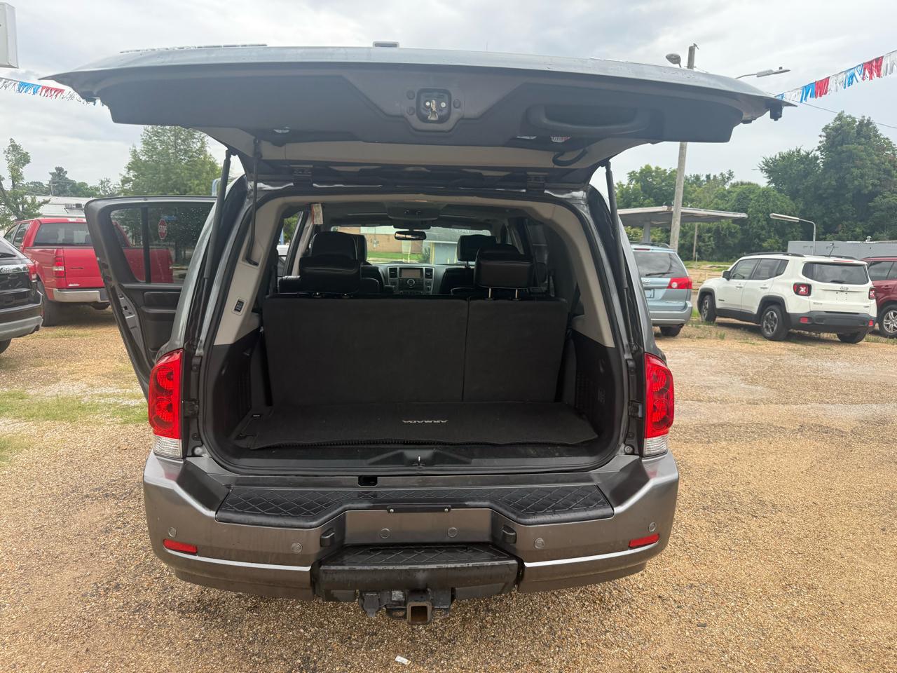 Nissan Armada Platinum 4WD 2015