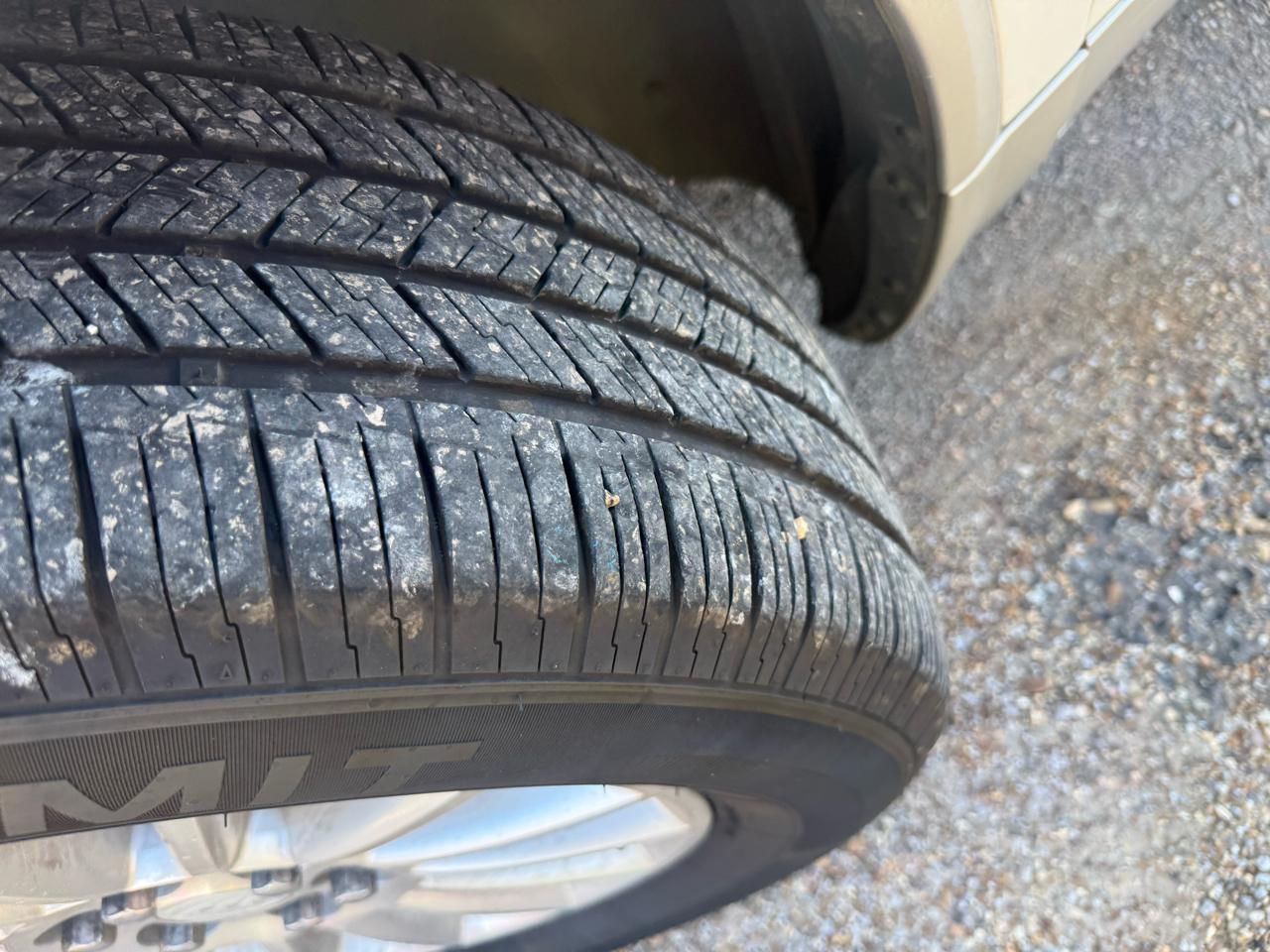 Buick Enclave Leather FWD 2012
