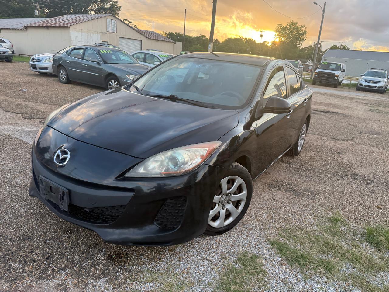Mazda MAZDA3 i Sport 4-Door 2013