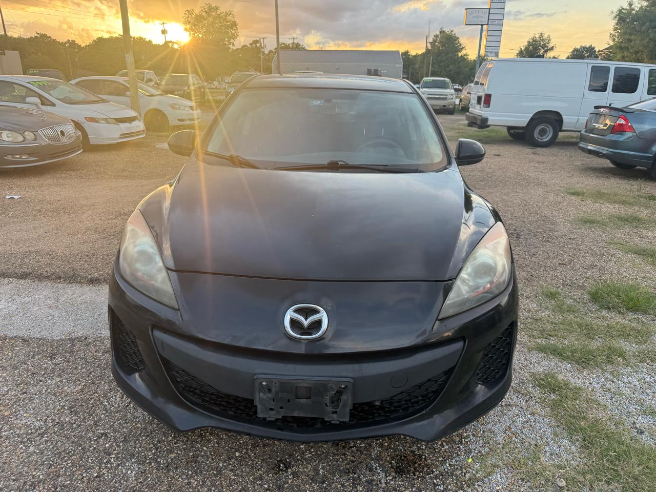 Mazda MAZDA3 i Sport 4-Door 2013