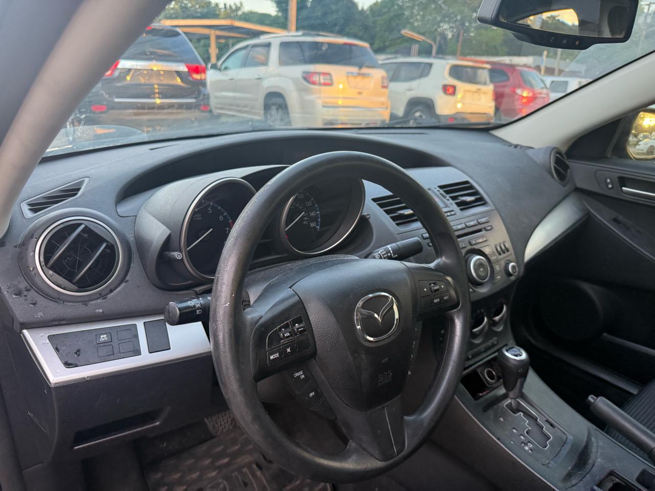 Mazda MAZDA3 i Sport 4-Door 2013