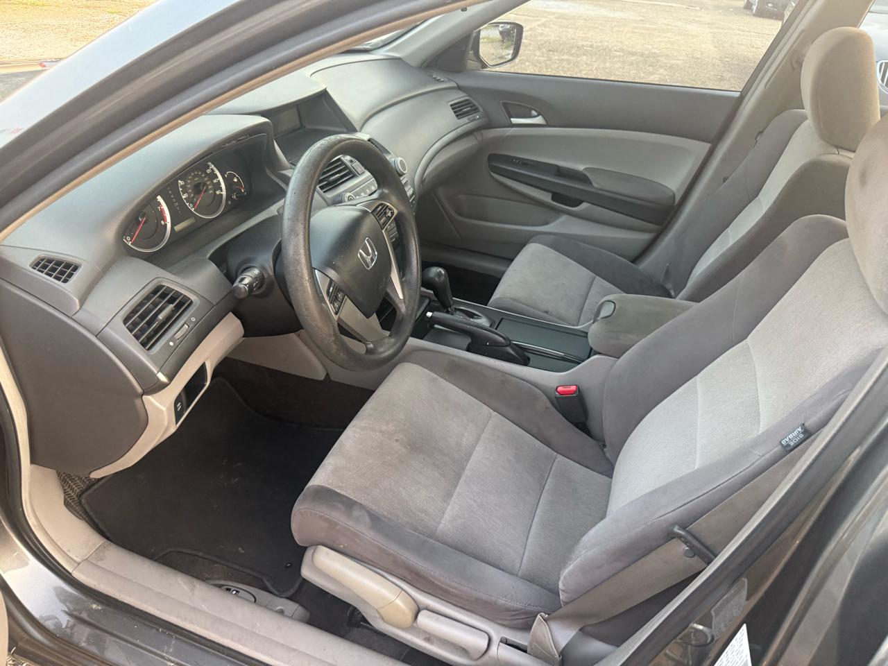 Honda Accord LX sedan AT 2009