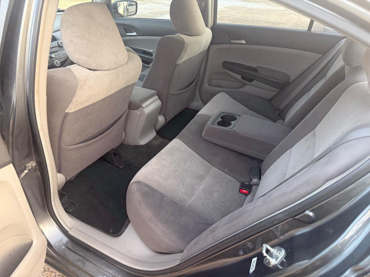 Honda Accord LX sedan AT 2009