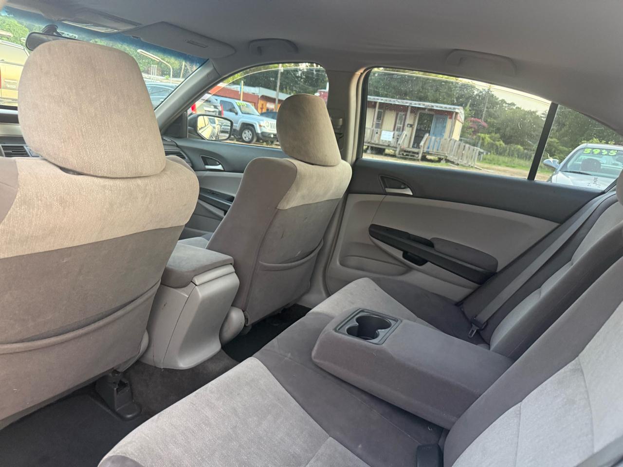 Honda Accord LX sedan AT 2009