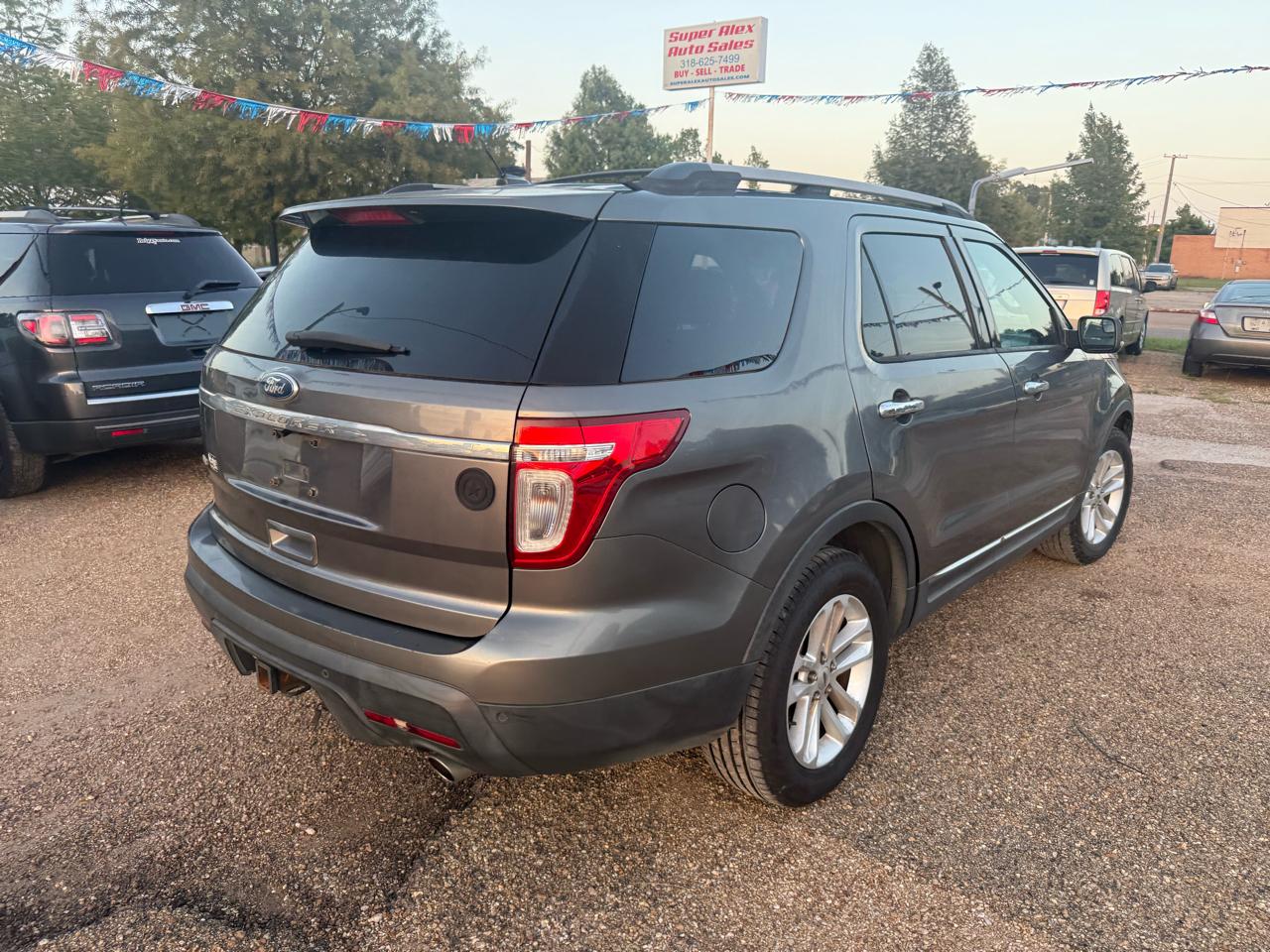 Ford Explorer 2WD 4dr V6 XLT 2012