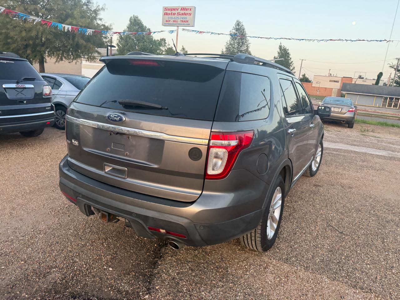 Ford Explorer 2WD 4dr V6 XLT 2012