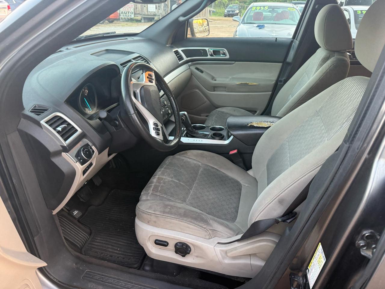 Ford Explorer 2WD 4dr V6 XLT 2012
