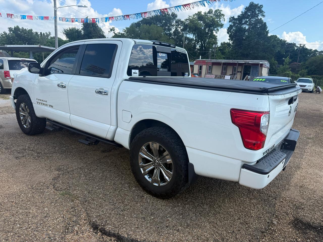 Nissan Titan 2WD Crew Cab SWB SV 2018