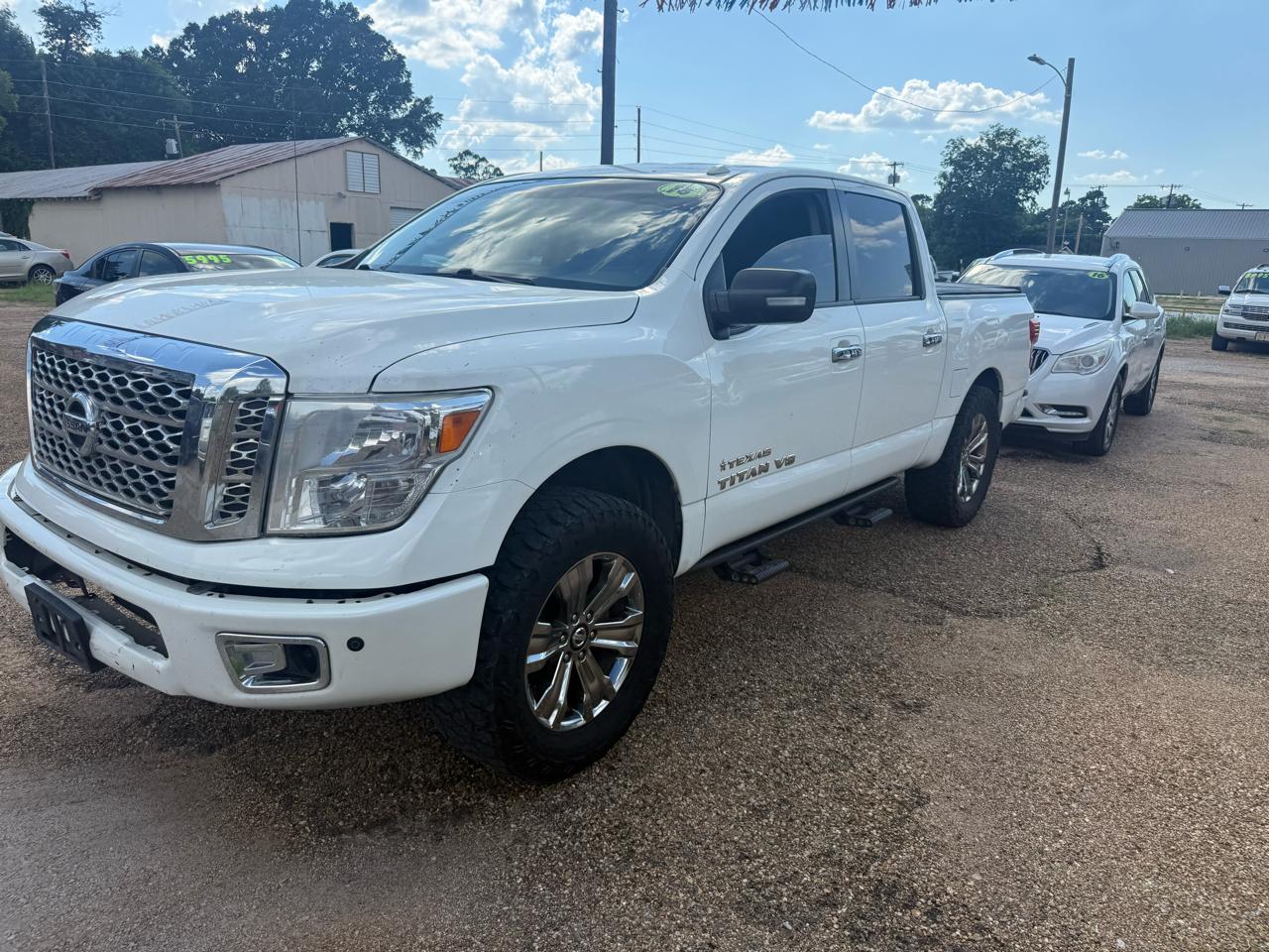 Nissan Titan 2WD Crew Cab SWB SV 2018