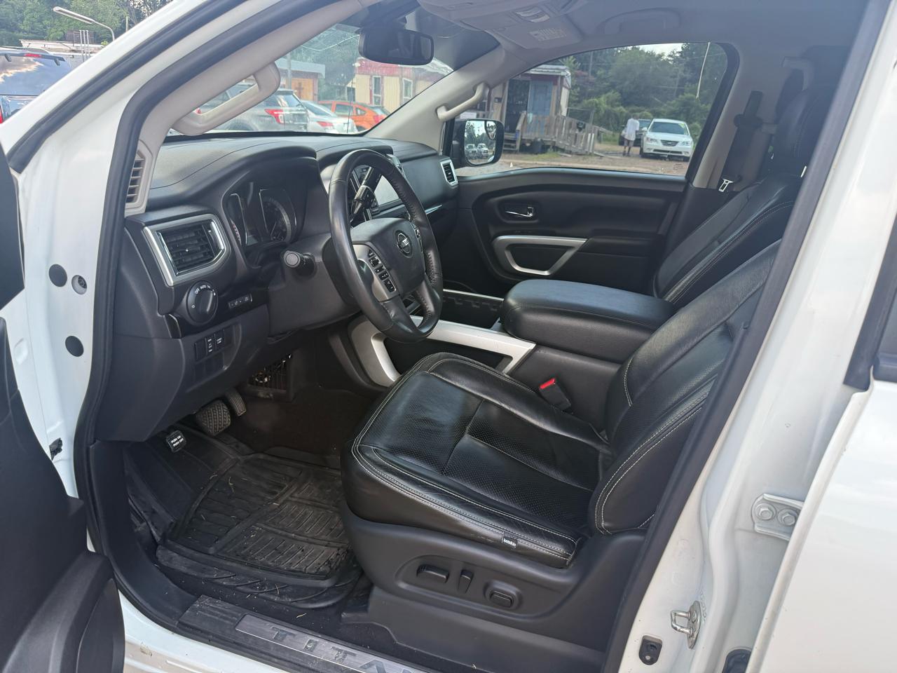 Nissan Titan 2WD Crew Cab SWB SV 2018