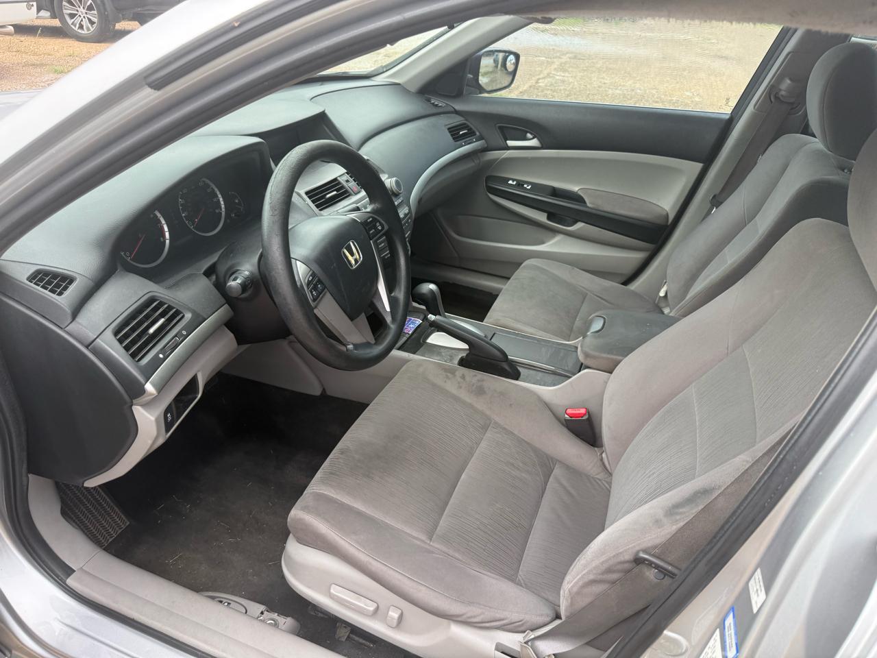 Honda Accord LX-P Sedan AT 2012