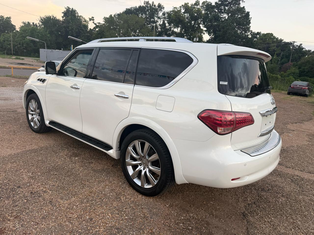 Infiniti QX80 2WD 2014