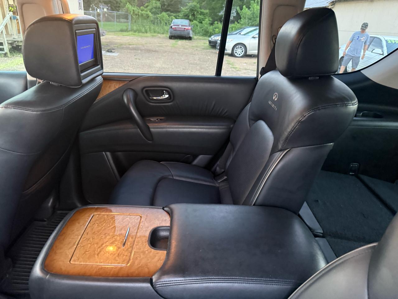 Infiniti QX80 2WD 2014