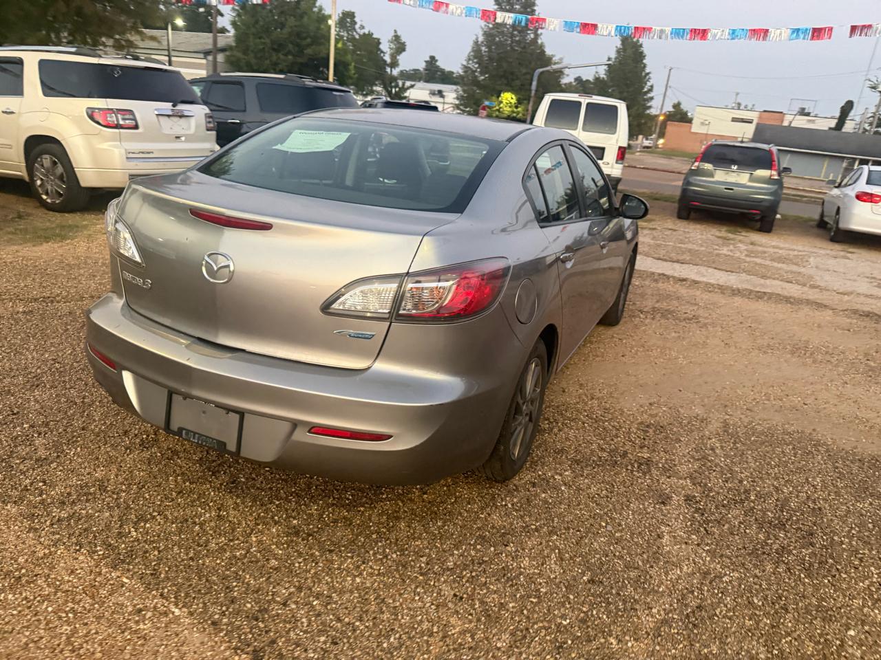 Mazda MAZDA3 i Touring 4-door 2012