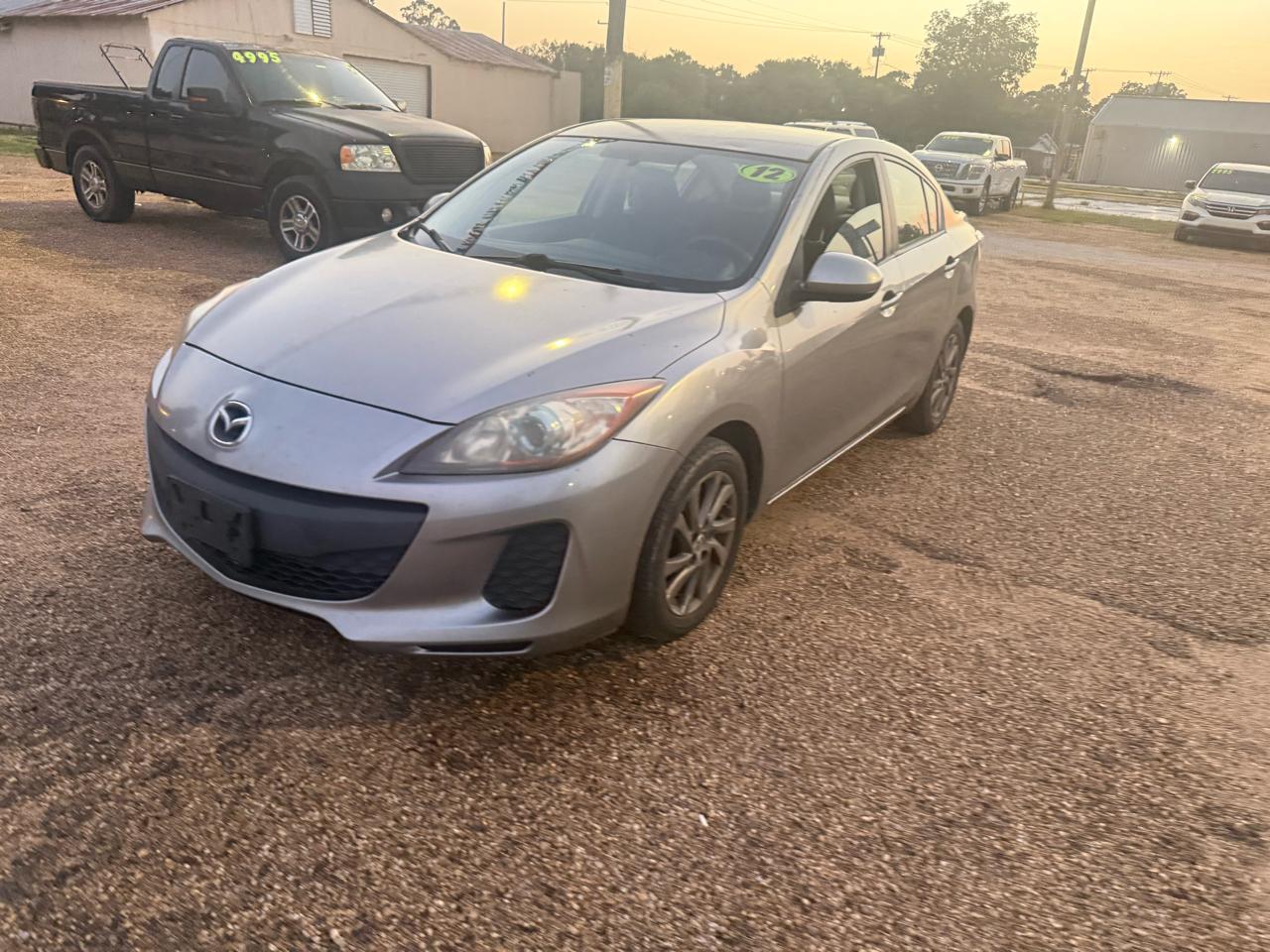 Mazda MAZDA3 i Touring 4-door 2012