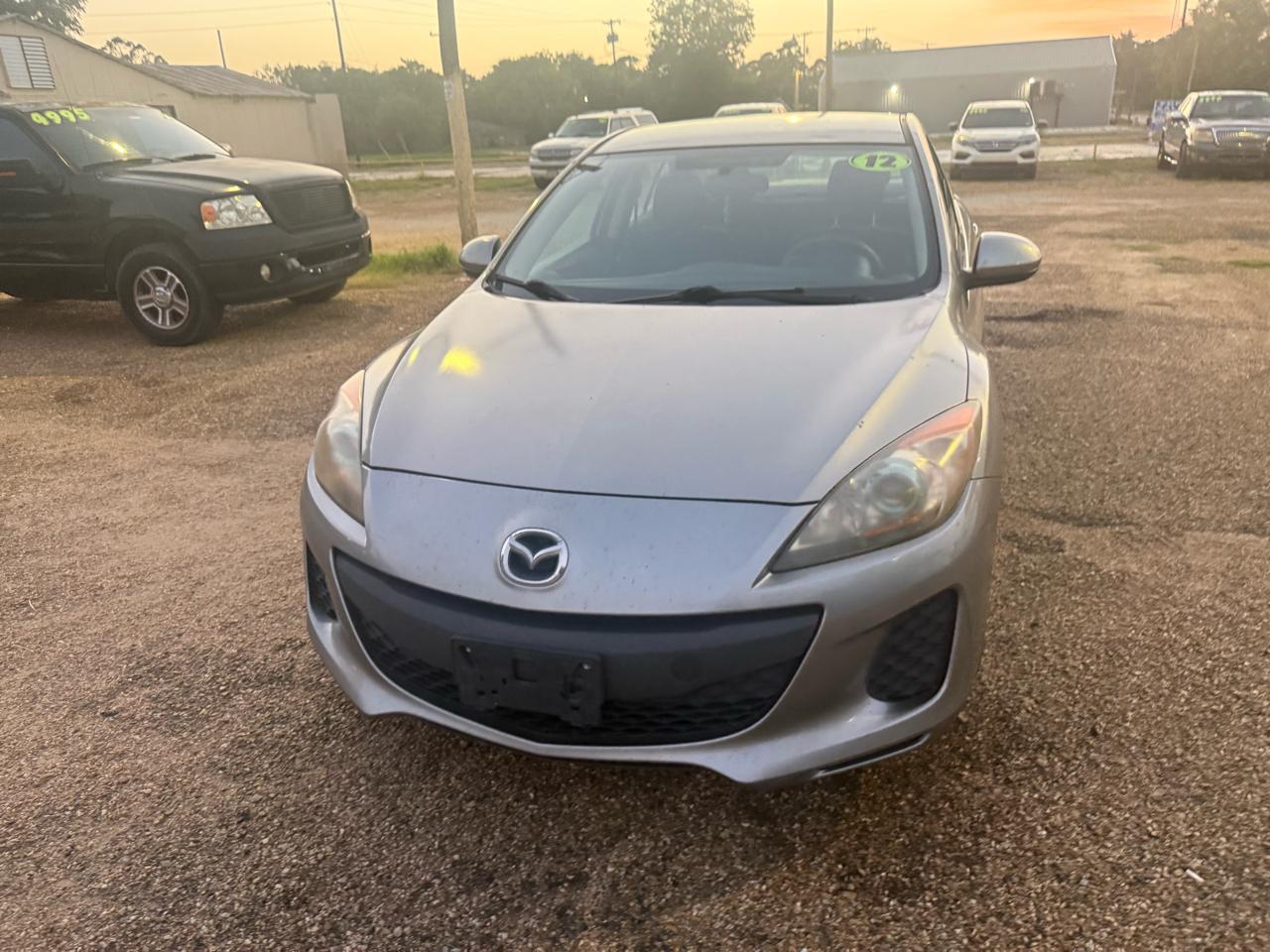 Mazda MAZDA3 i Touring 4-door 2012