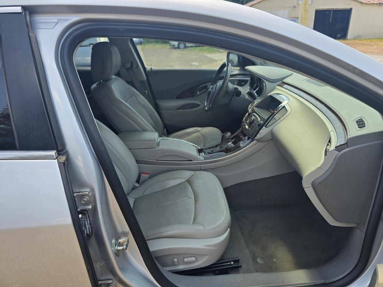 Buick LaCrosse CXS 2010