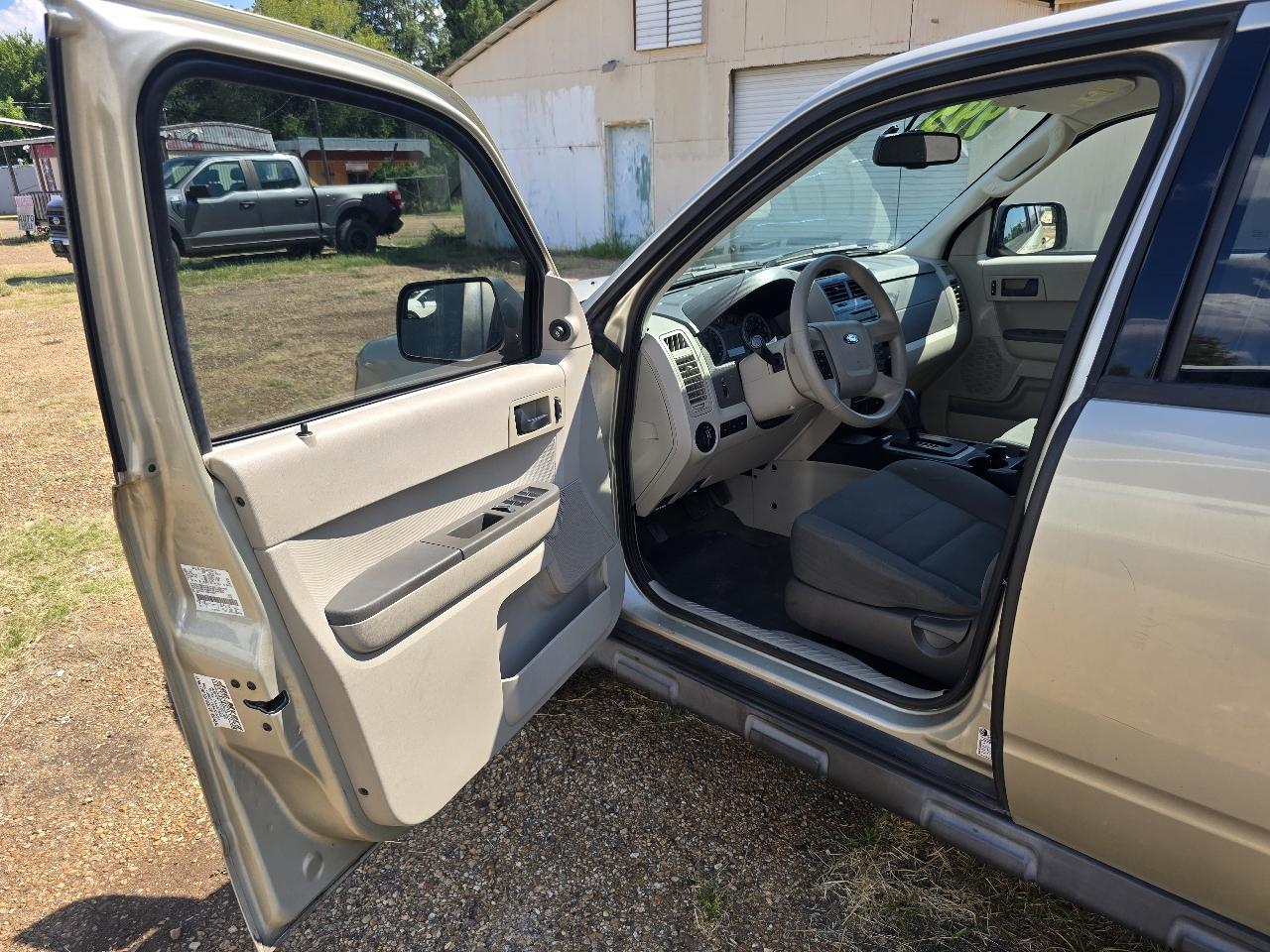 Ford Escape XLS FWD 2012