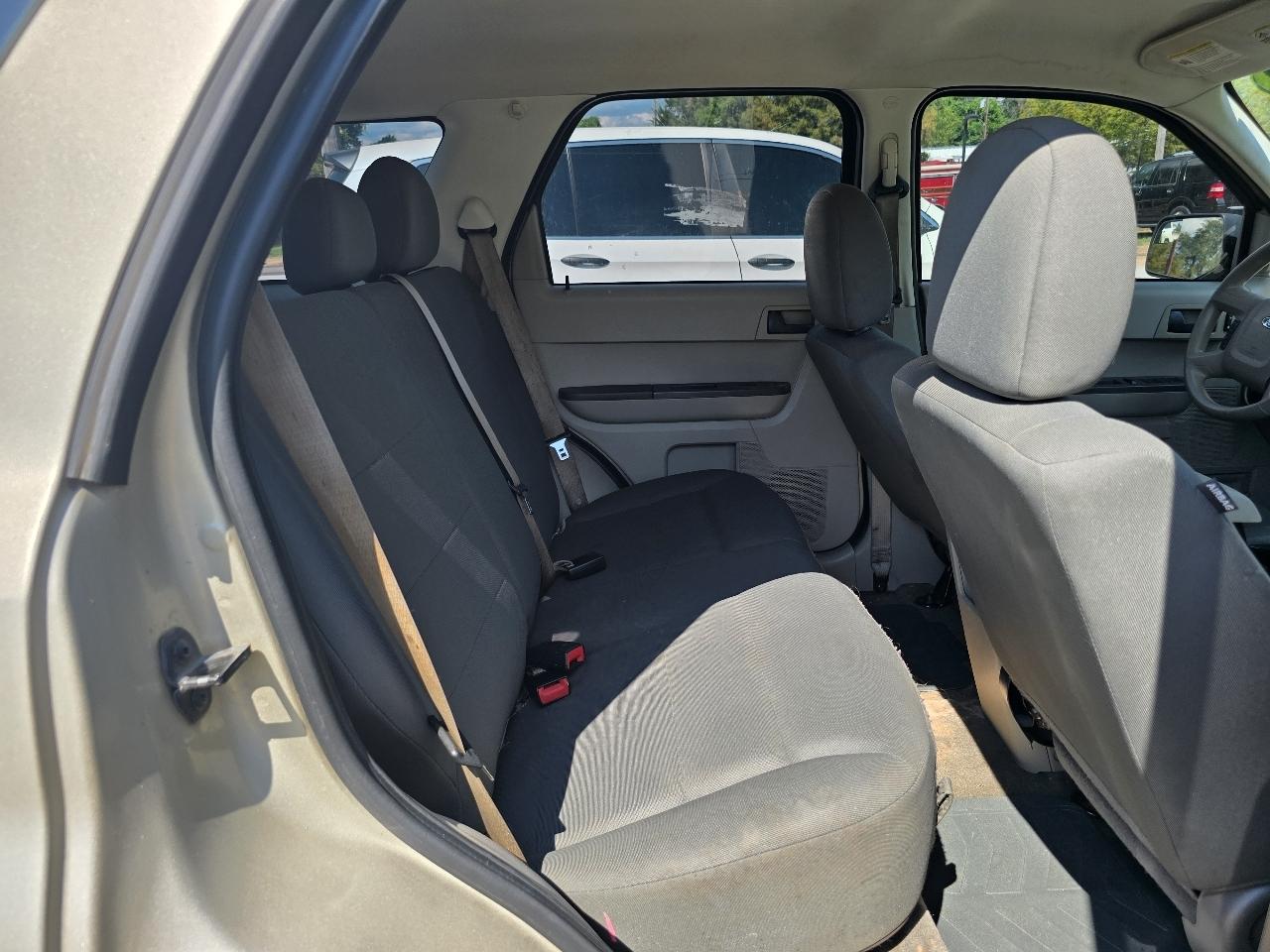 Ford Escape XLS FWD 2012