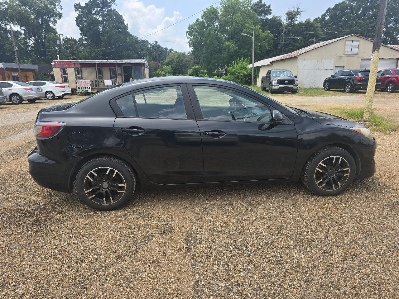 Mazda MAZDA3 i SV AT 4-Door 2013