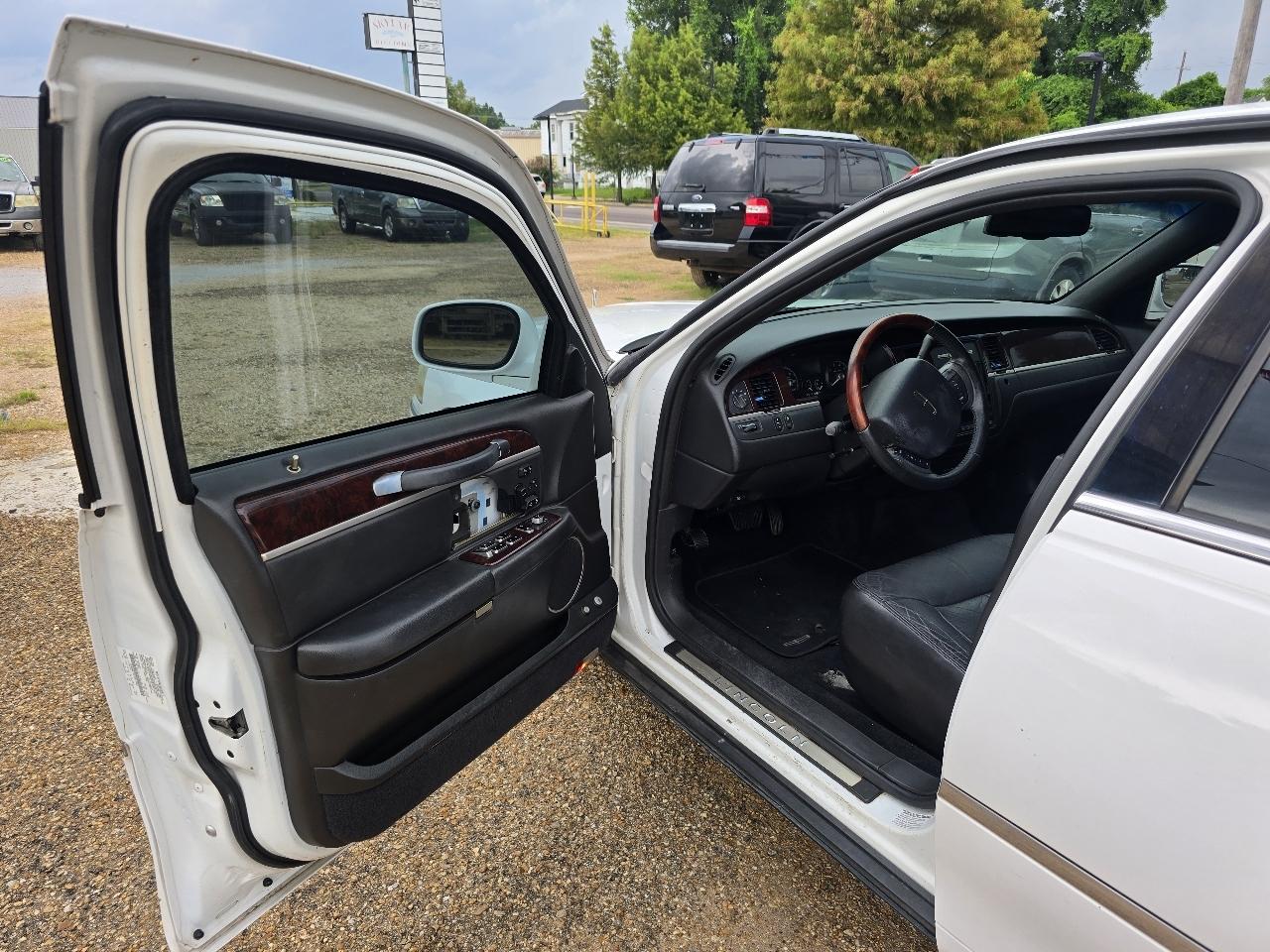 Lincoln Town Car Signature Limited 2008