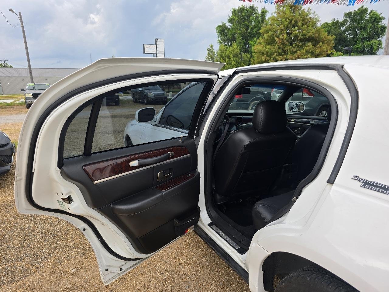 Lincoln Town Car Signature Limited 2008