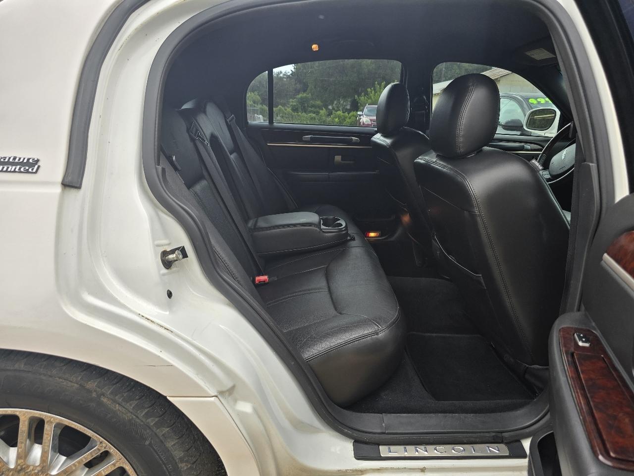 Lincoln Town Car Signature Limited 2008