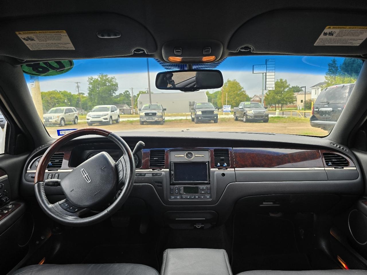 Lincoln Town Car Signature Limited 2008