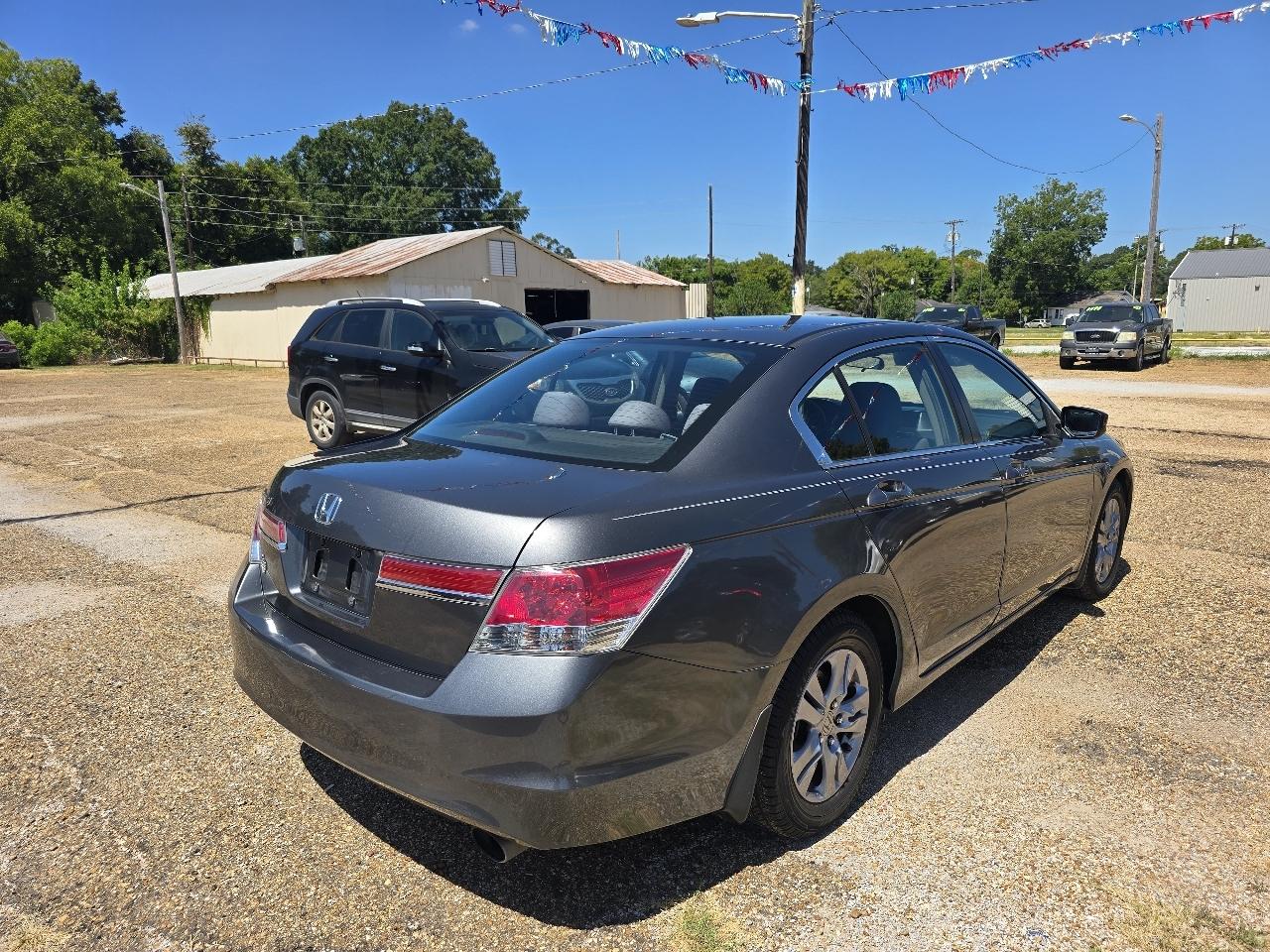 Honda Accord LX-P Sedan AT 2012