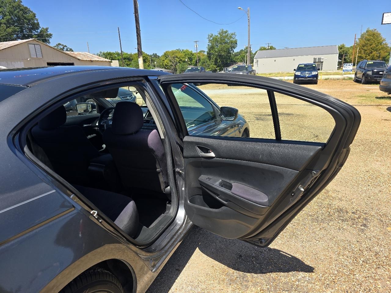 Honda Accord LX-P Sedan AT 2012