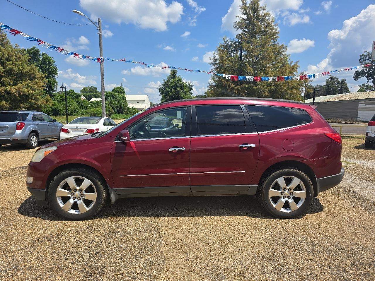Chevrolet Traverse LTZ FWD 2011