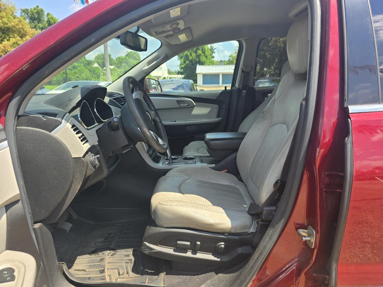 Chevrolet Traverse LTZ FWD 2011