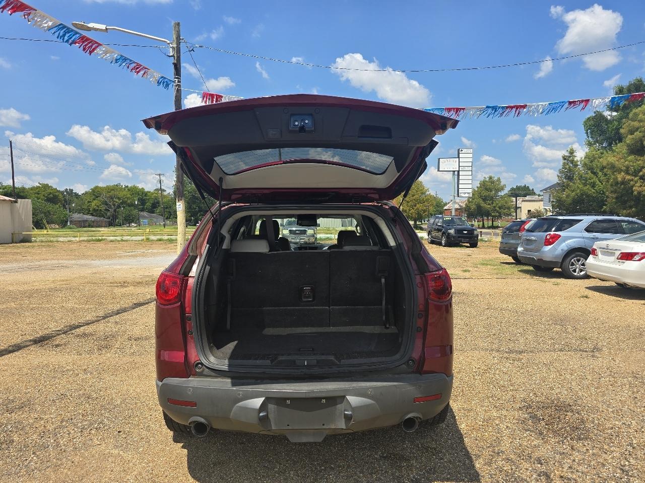 Chevrolet Traverse LTZ FWD 2011