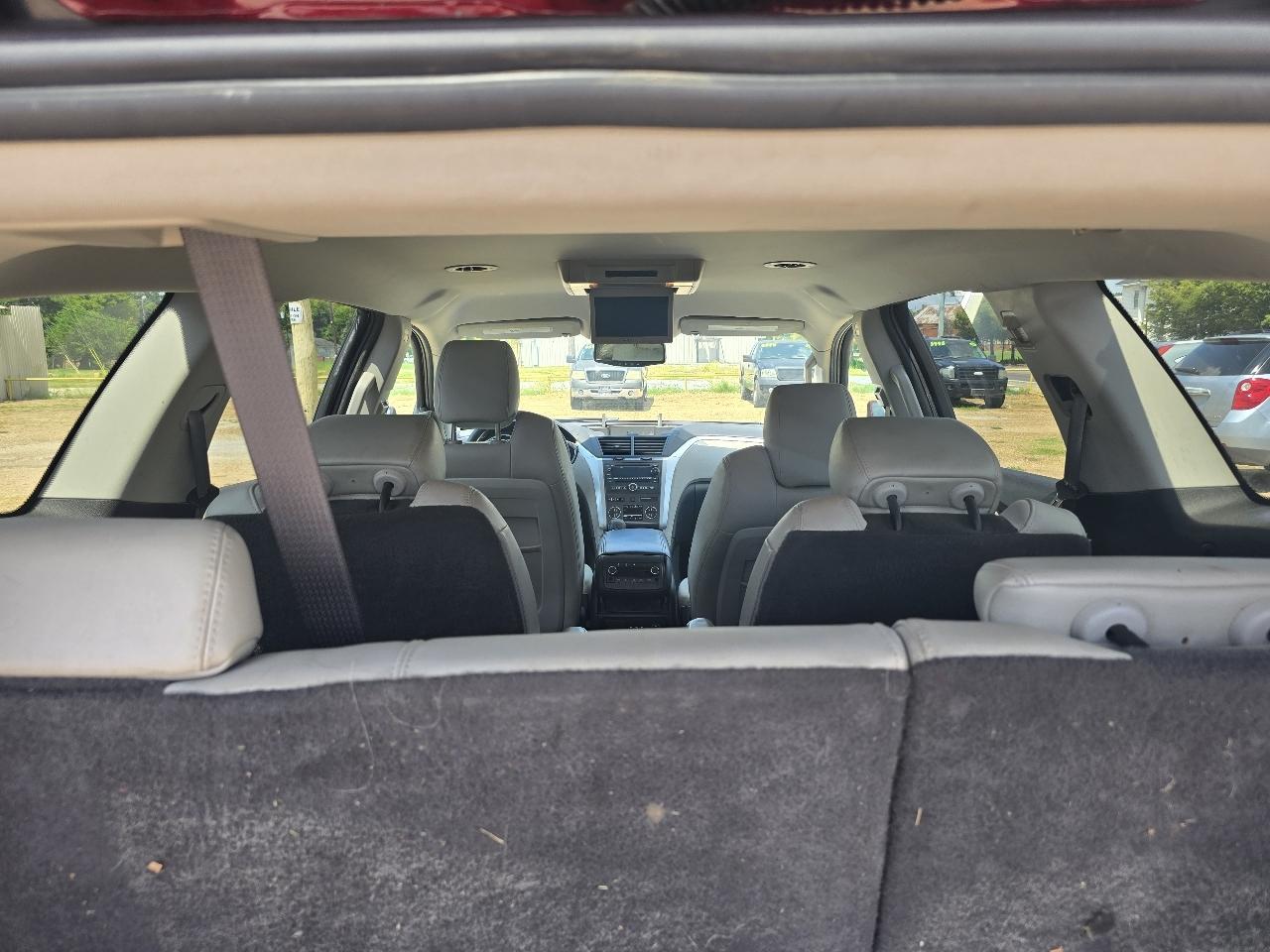 Chevrolet Traverse LTZ FWD 2011