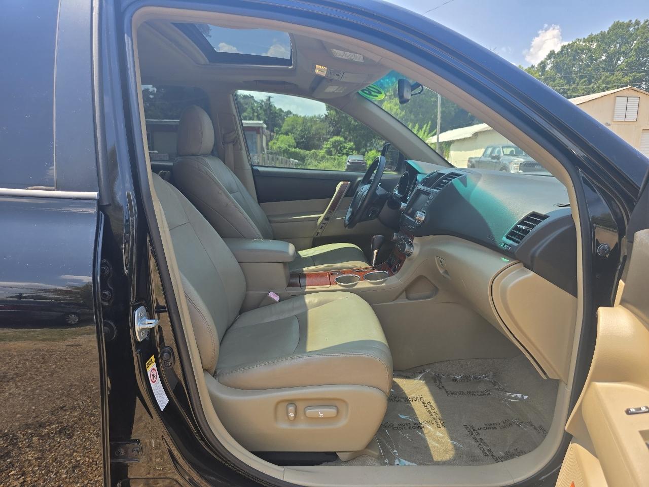 Toyota Highlander Limited 2WD 2009