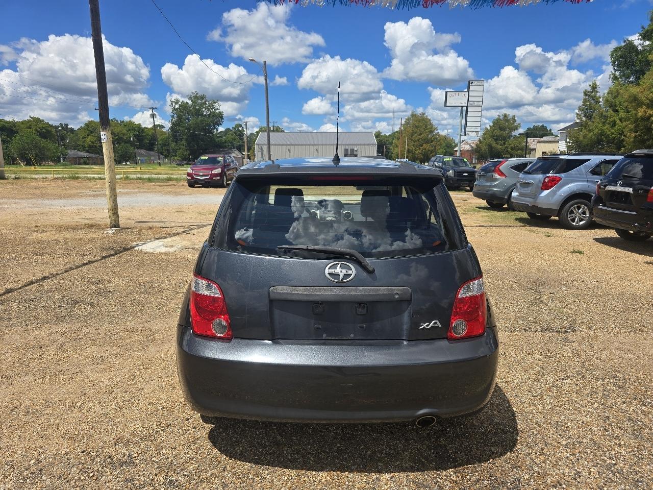Scion xA Hatchback 2006