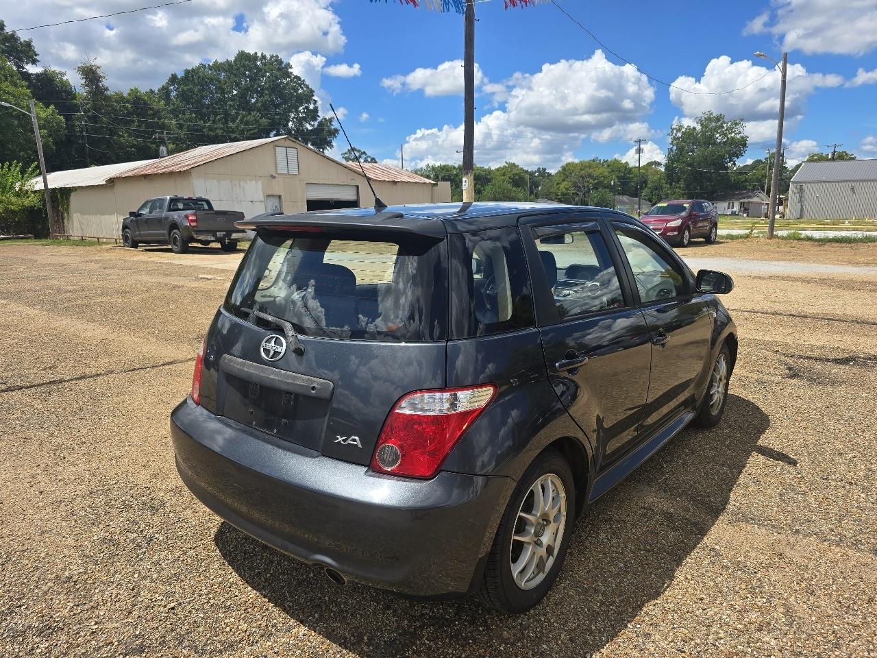 Scion xA Hatchback 2006