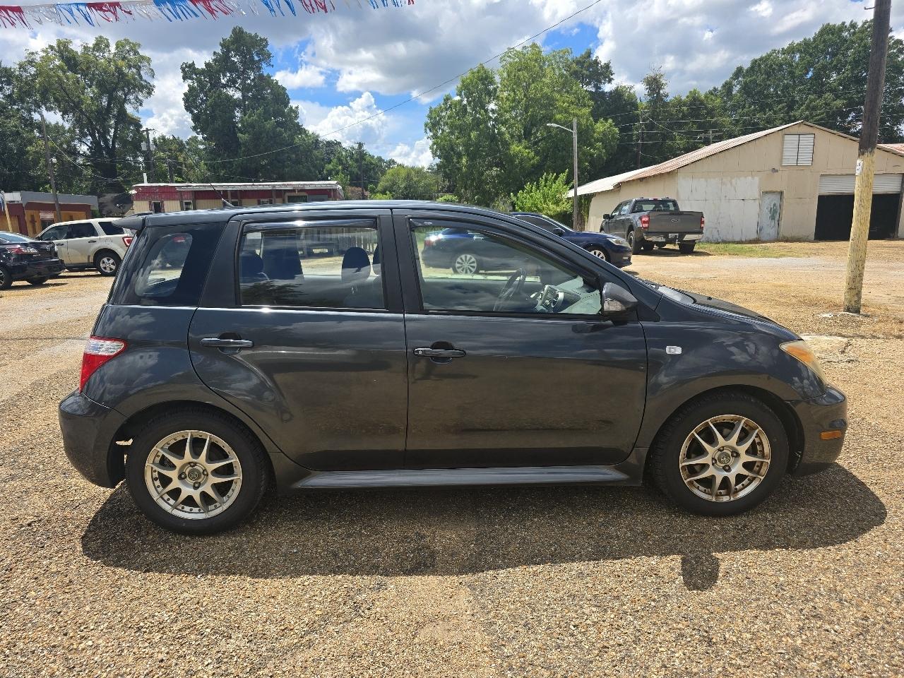 Scion xA Hatchback 2006