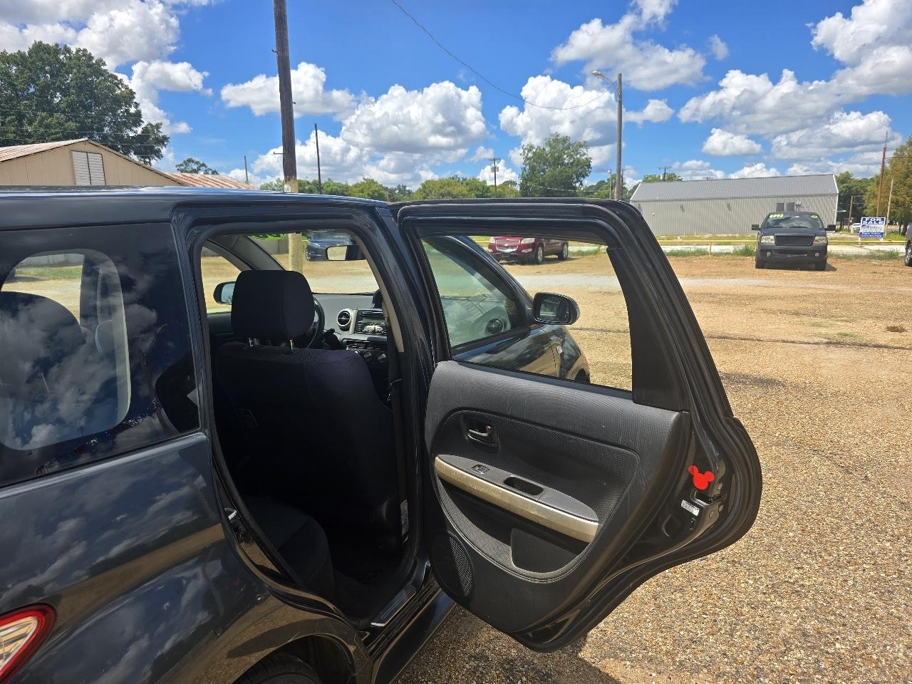 Scion xA Hatchback 2006