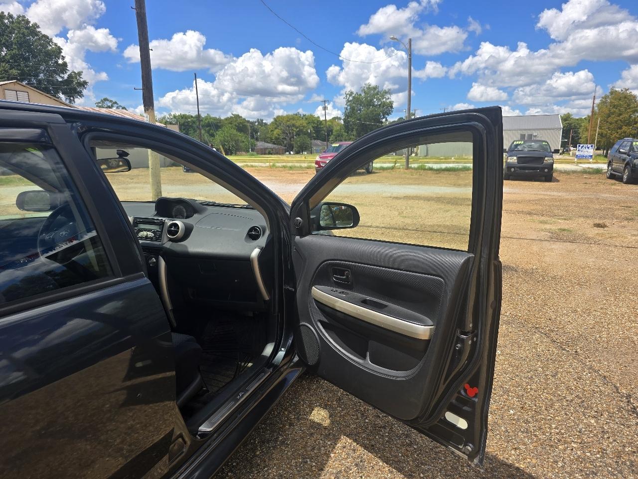 Scion xA Hatchback 2006