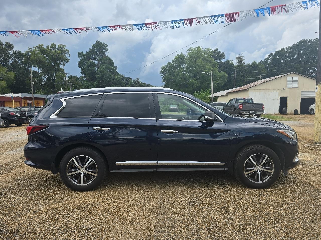 Infiniti QX60 Base AWD 2017