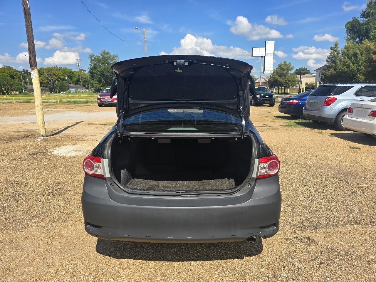 Toyota Corolla S 5-Speed MT 2013
