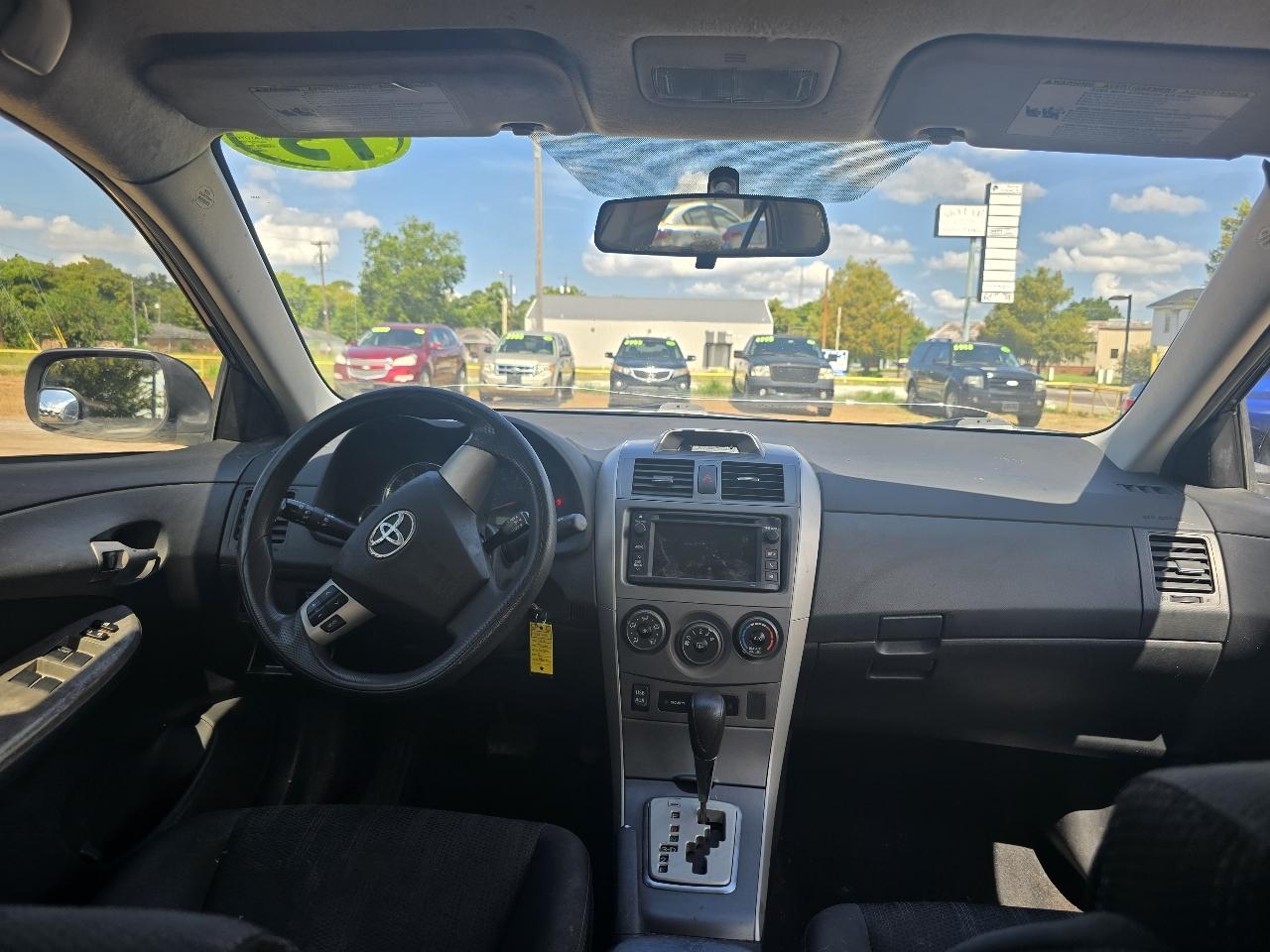Toyota Corolla S 5-Speed MT 2013