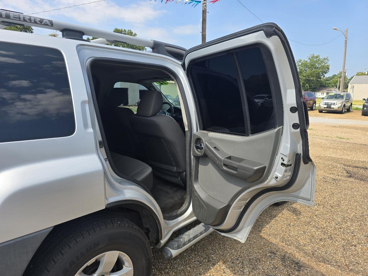 Nissan Xterra S 2WD 2012