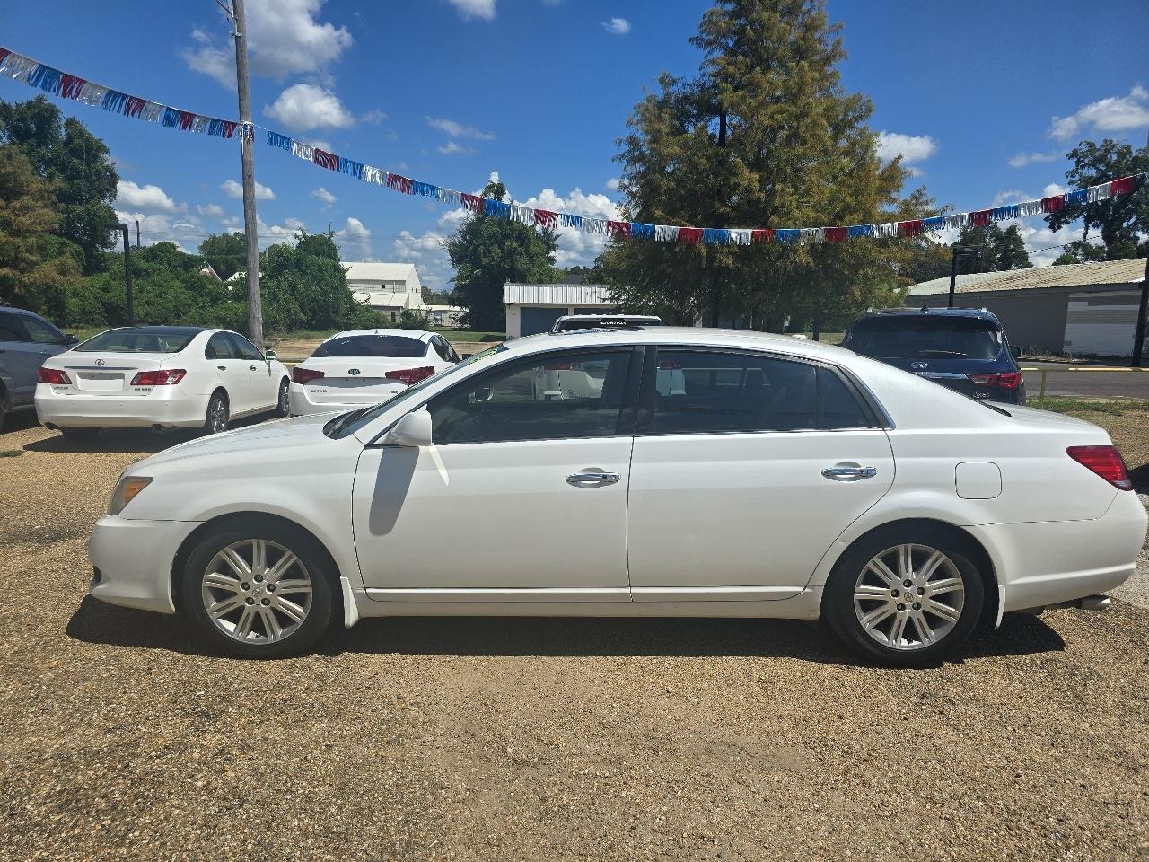 Toyota Avalon Limited 2010