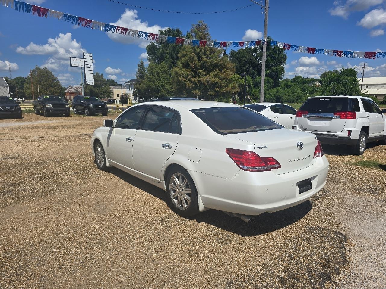 Toyota Avalon Limited 2010